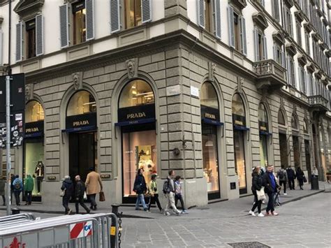 negozio prada toscana|Firenze ViaTornabuoni, 53R.